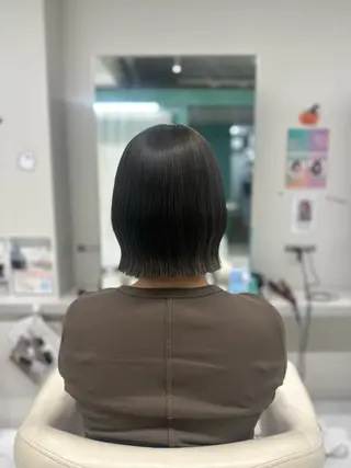 ショート カラー LeeHorie miuのヘアスタイル