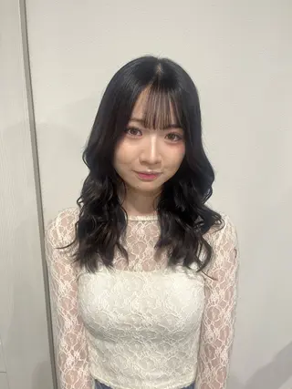 セミロング 艶カラー透明感カラー まいか🫧‪のヘアスタイル