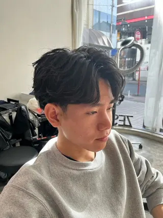 メンズ フェザーパーマ🌙 毛流れ yuzukiのヘアスタイル