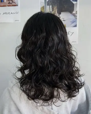 ミディアム パーマ ﾕｳﾅ/ ストレートパーマ🐰のヘアスタイル