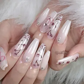 ネイル Dark Honey Susuのネイルデザイン