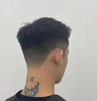 メンズ 李 文のヘアスタイル