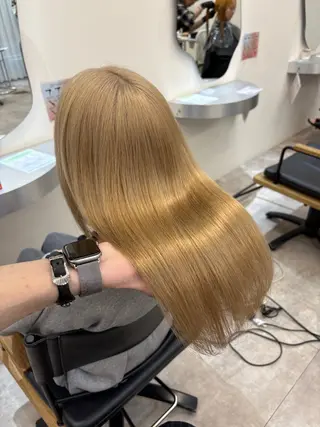 ミディアム ブリーチ縮毛矯正 齊藤翔太のヘアスタイル