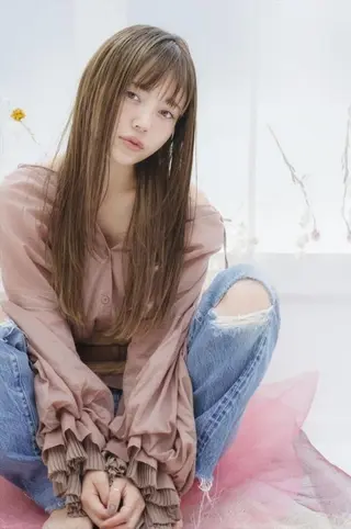 セミロング カラー ヘアアレンジ u hair所属・こばやし ももこのヘアスタイル