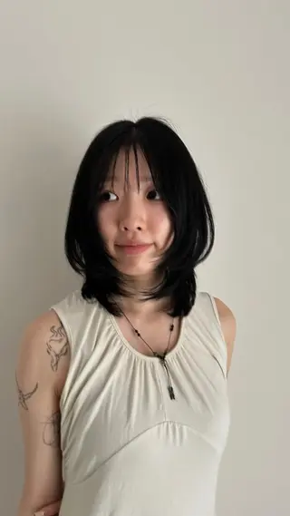 カラー shizuku / 🕊️透明感艶カラーのヘアスタイル