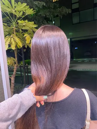 パーマ 梨澤 百音のヘアスタイル