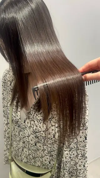 ロング Lomalia もえかのヘアスタイル