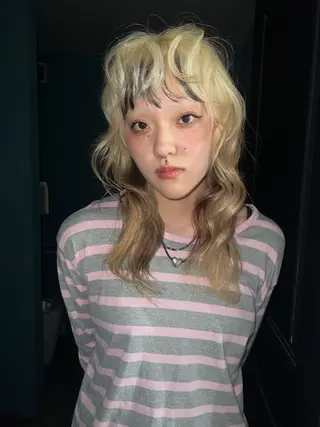 ロング カラー nishibu ayukaのヘアスタイル