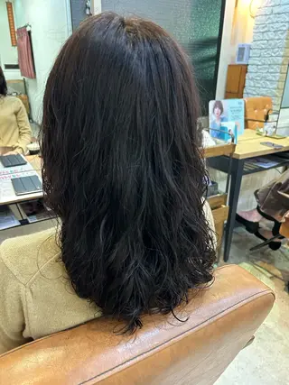 ミディアム カラー パーマ コヤナギ ラムのヘアスタイル