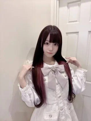 ロング カラー りく レイヤーカット ケアブリーチのヘアスタイル