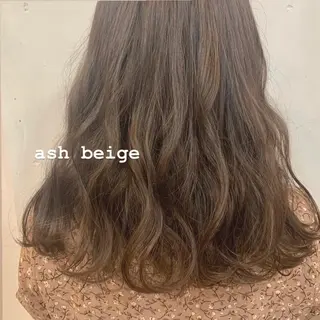 セミロング カラー ヘアアレンジ 透明感color 🥣suzunaのヘアスタイル