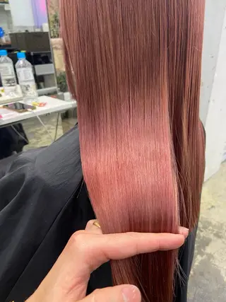 セミロング カラー ☘️ブリーチ/ハイト ーン/レイヤー/のヘアスタイル