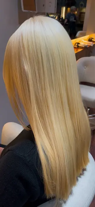 ロング カラー CoCooN TAKUMAのヘアスタイル