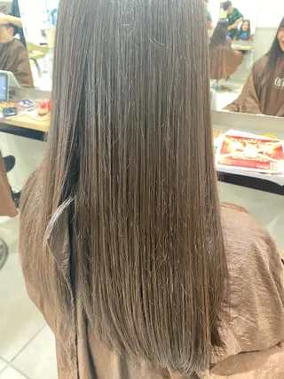 セミロング 「くせ毛の神様」 大野銀也のヘアスタイル