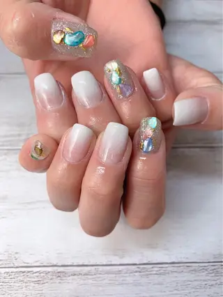 ネイル 菅野 愛花のネイルデザイン