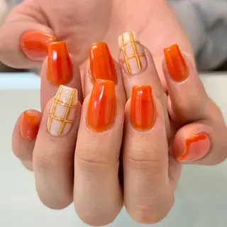 ネイル Bianca YOKOTANI🌻のネイルデザイン