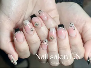 ネイル E.N🦋 長さ出し/持ち込みのネイルデザイン