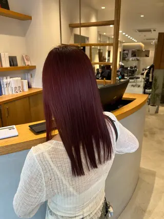 セミロング カラー 中山 優里のヘアスタイル
