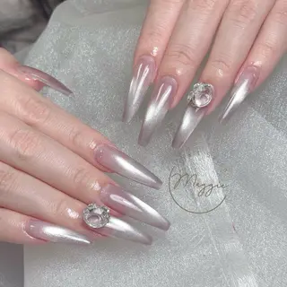 ネイル Maggie Nail🦩のネイルデザイン