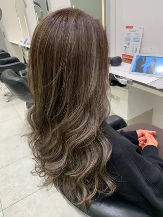 ロング カラー 🦋　大塚 絢　🦋のヘアスタイル