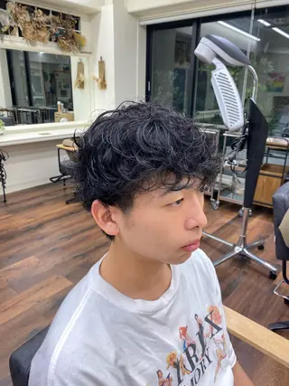ショート パーマ メンズ YUTA/艶髪/髪質 改善/メンズカットのヘアスタイル