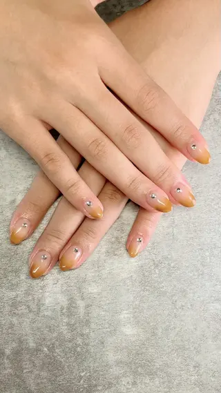 ネイル haleyume所属・shino🌟 痛ネイルのネイルデザイン