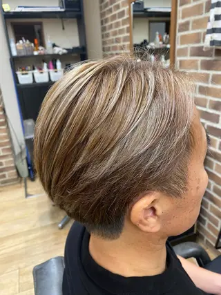 ショート カラー メンズ 國分 伸也のヘアスタイル