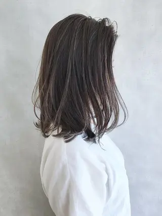 ミディアム カラー MOU namba ムウナンバのヘアスタイル