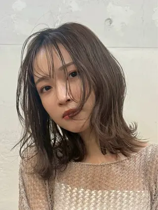 ミディアム Farbe🤍 新築new Openのヘアスタイル