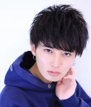 ショート MEN’S HAIR PERCUT新宿店所属・ただいま募集は 行っておりませんのヘアスタイル