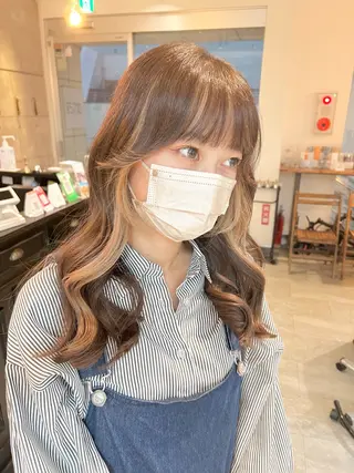 ロング カラー 🩶ブリーチ/ レイヤー🩶フミカのヘアスタイル