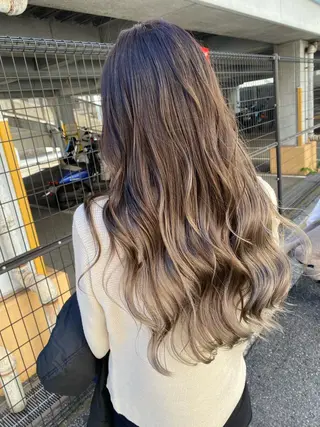 ロング カラー Tsuyoki .のヘアスタイル