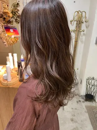 セミロング カラー クロエ新宿所属・❏アンニュイパーマ 川原畑 拓也❏のヘアスタイル