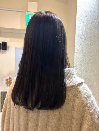 ロング カラー オオノ ヒヨリのヘアスタイル