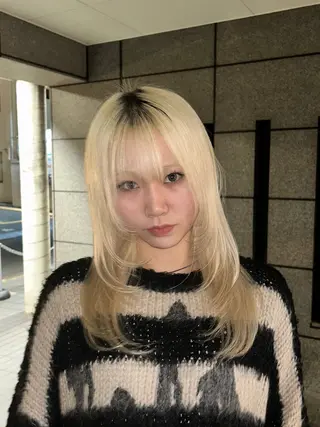 ロング ALLY所属・ウルフカット / ケアブリーチのヘアスタイル