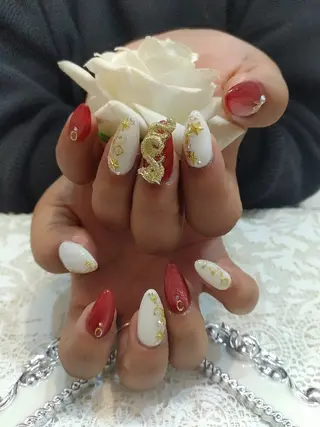 ネイル エステとネイル ローズコンフォートのネイルデザイン