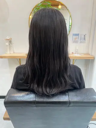 ロング カラー CARICIA 白木 由里加のヘアスタイル