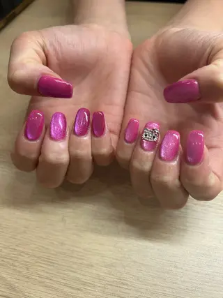 ネイル snazzy所属・小松 千冬のネイルデザイン
