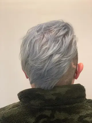 ショート カラー メンズ 透明感/ブリーチ縮毛 /髪質改善/星野純一のヘアスタイル