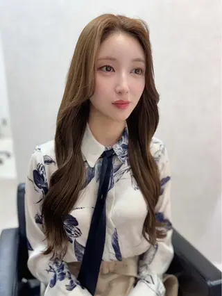 ロング カラー レイヤーカット 韓国🇰🇷EMIのヘアスタイル