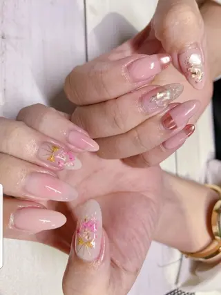 ネイル joie ange難波店所属・田邊 早也香のネイルデザイン