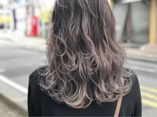 ロング 小関 仁晴のヘアスタイル