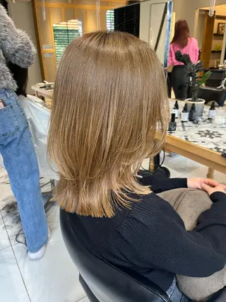 ミディアム ナミ🩶暗髪/暖色 ❤️/透明感/縮毛のヘアスタイル