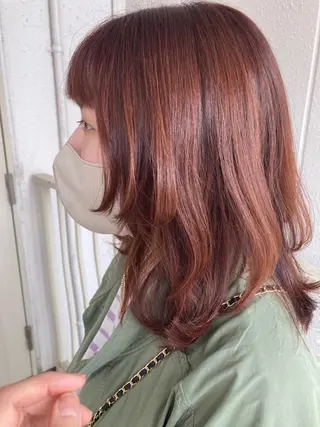 ミディアム roka ノゾミのヘアスタイル