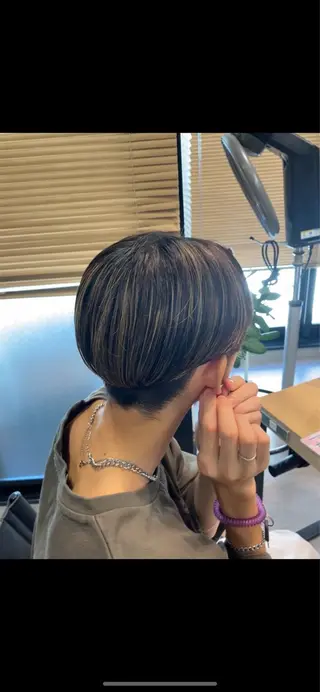 ショート 艶暖色カラー🍒 縮毛矯正ほののヘアスタイル