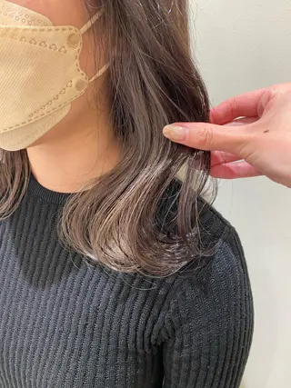 ミディアム カラー 細めハイライト🩶 ボブ/レイヤーカットのヘアスタイル