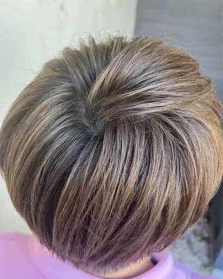 カラー 佐藤 雅俊のヘアスタイル