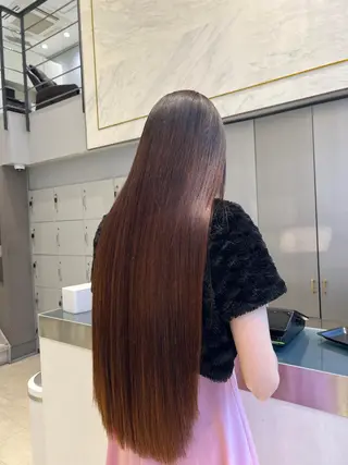 ロング 李 文のヘアスタイル