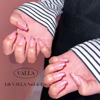 ネイル LIB VALLA kazuha🍒🩵のネイルデザイン