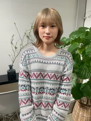 ミディアム カラー ウルフ/似合わせ レイヤー/RIHOのヘアスタイル